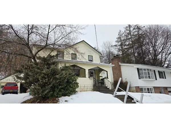 $109,900 | 520 Davis Avenue, Endicott, NY 13760