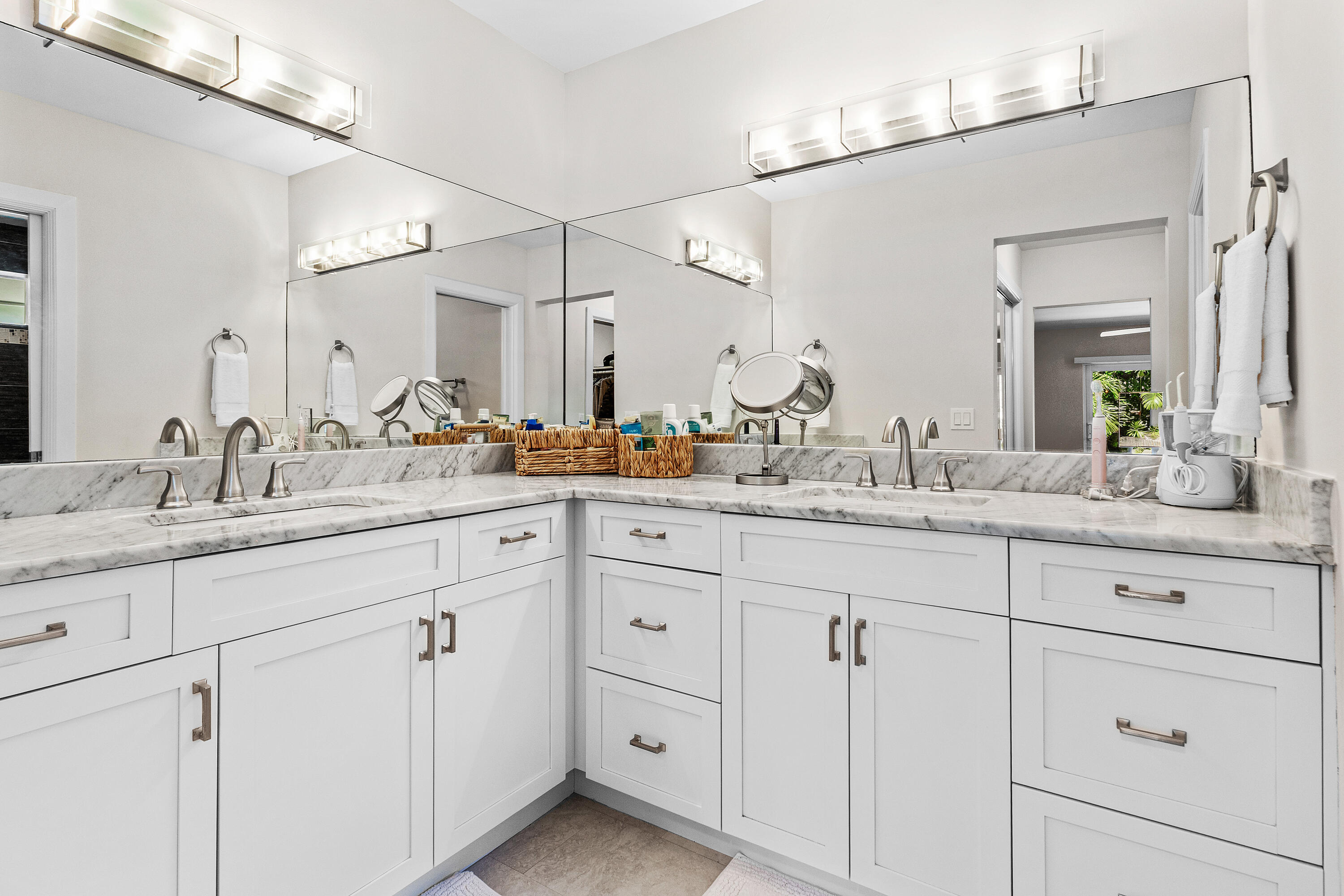 2401 Banyan Road Boca Raton, FL 33432 - Photo 19 of 40 023-2401BanyanRoad-BocaRaton-FL-33432-FU