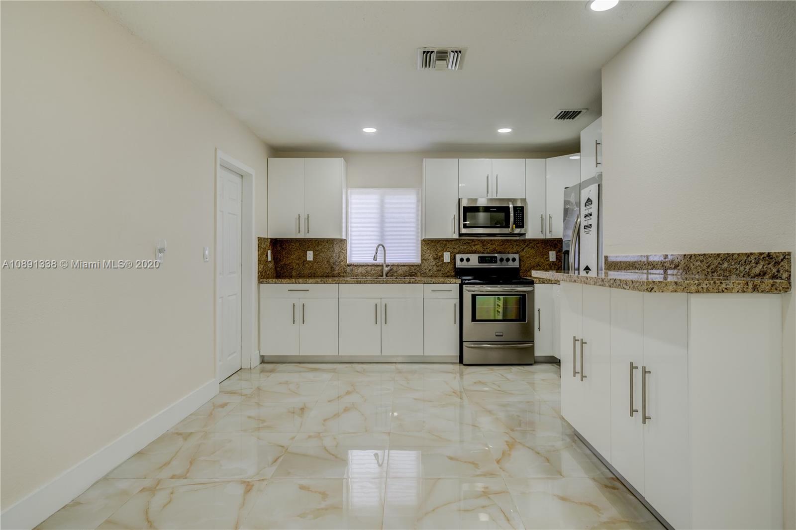 20535 Marlin Road Cutler Bay, FL 33189 - Photo 6 of 25 Gallery Image 6