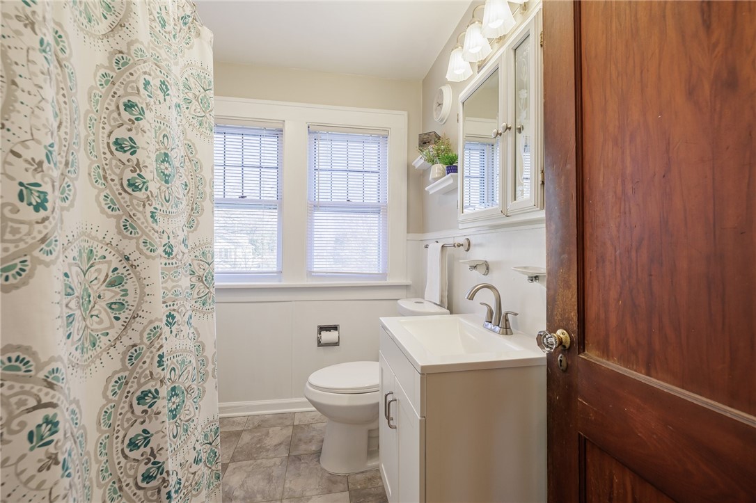 157 Sunset Drive Brighton, NY 14618 - Photo 27 of 32 Upstairs Bath