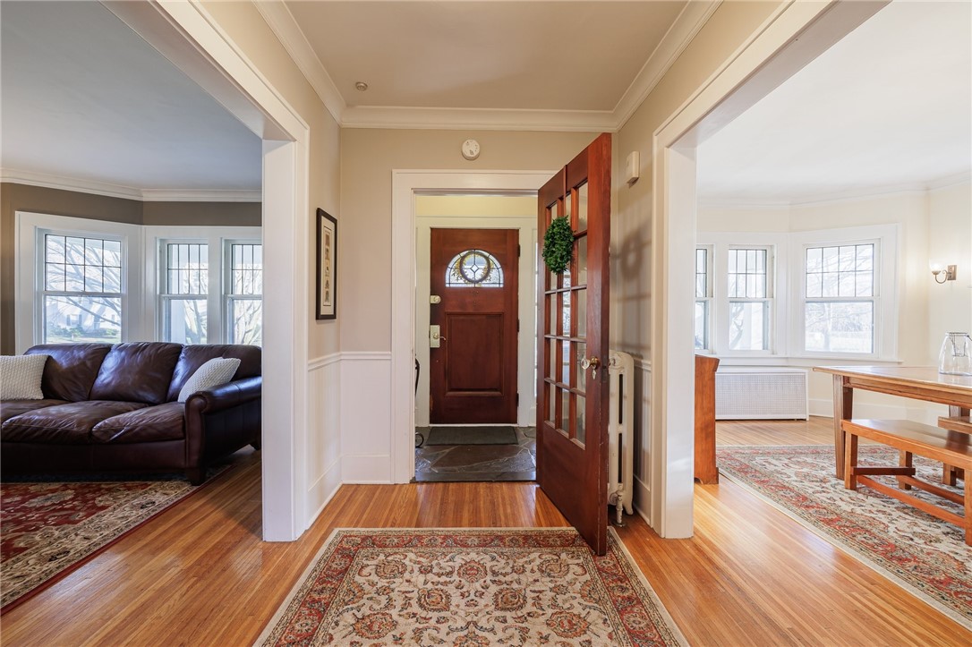 157 Sunset Drive Brighton, NY 14618 - Photo 8 of 32 Double foyer