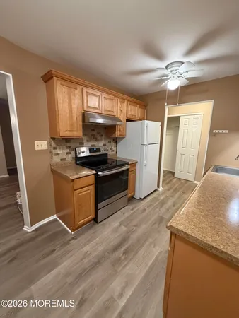 $2,000 | 218 Medford Court, Unit H, Manalapan, NJ 07726