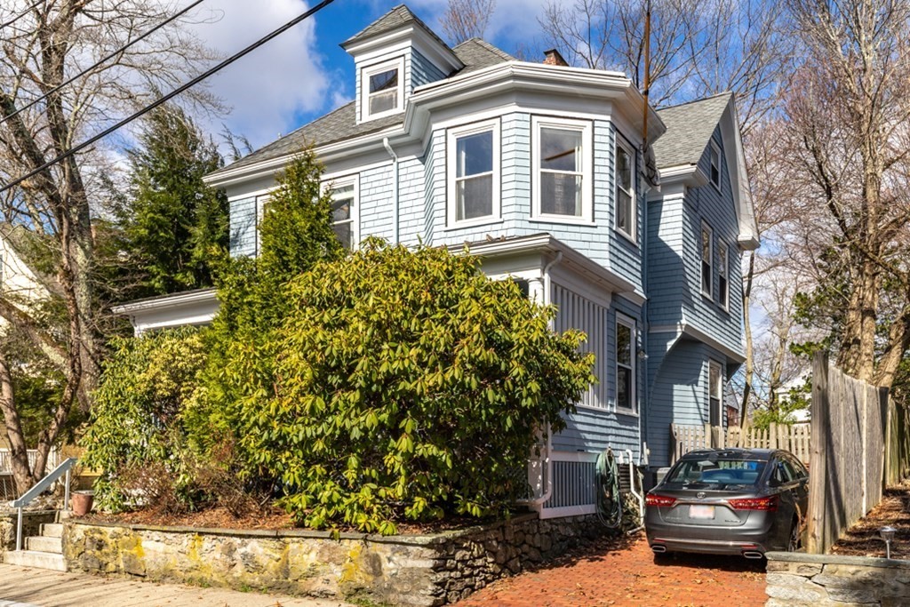 9 Maple Park Newton, MA 02459 - Photo 4 of 35