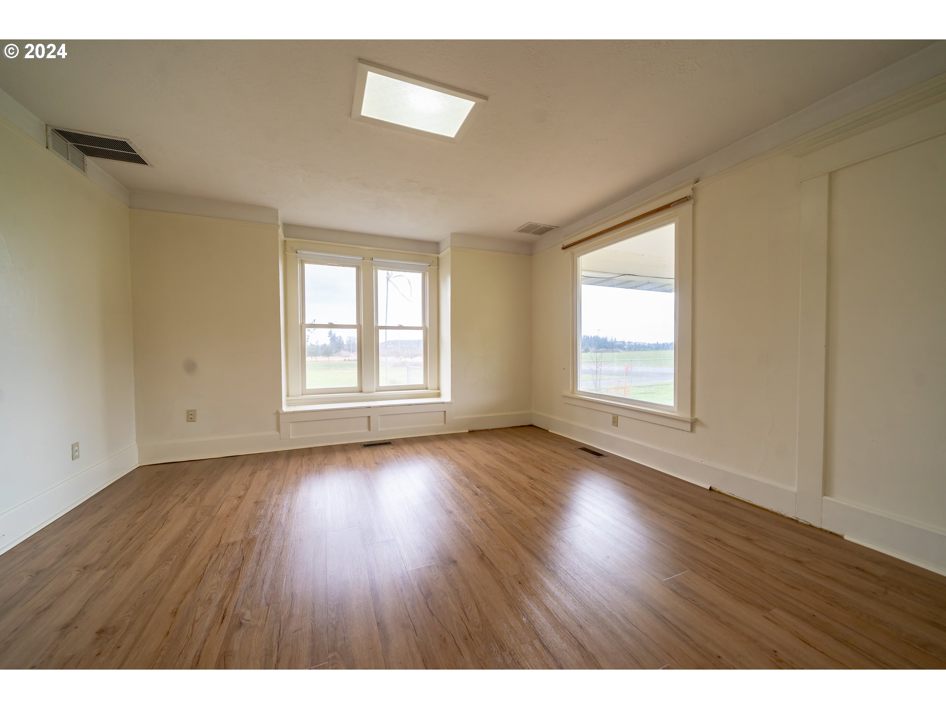 17084 Silver Falls Highway Southeast Sublimity, OR 97385 - Photo 11 of 46