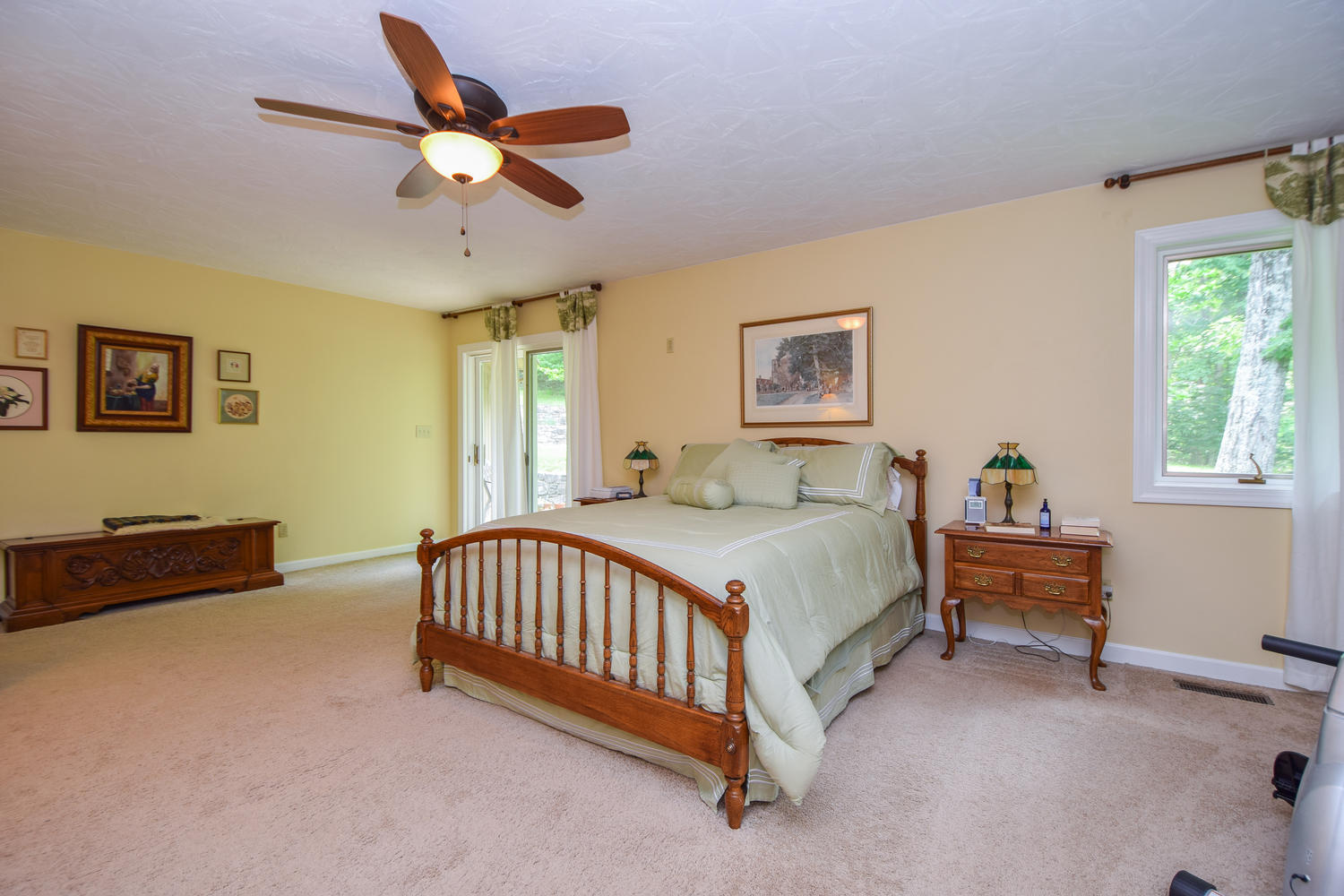 6694 Raintree Road Roanoke, VA 24018 - Photo 21 of 46 6694 Raintree Rd Roanoke VA-large-019-40