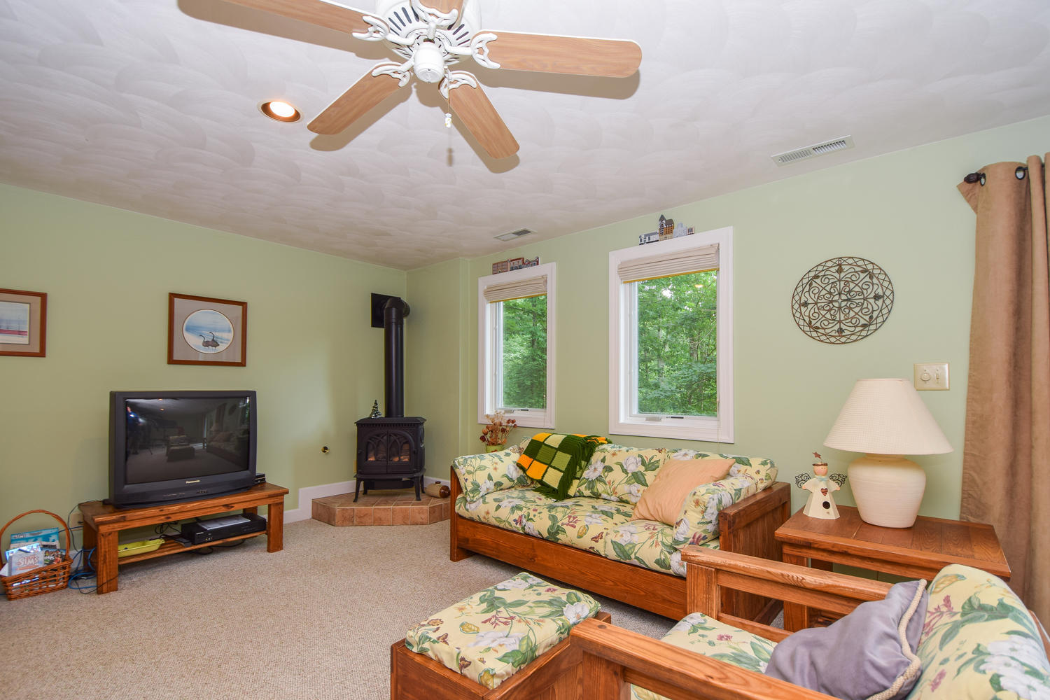 6694 Raintree Road Roanoke, VA 24018 - Photo 32 of 46 6694 Raintree Rd Roanoke VA-large-030-24
