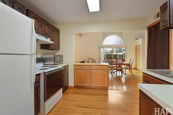 $499,913 | 911 Elmdale Road, Glenview, IL 60025