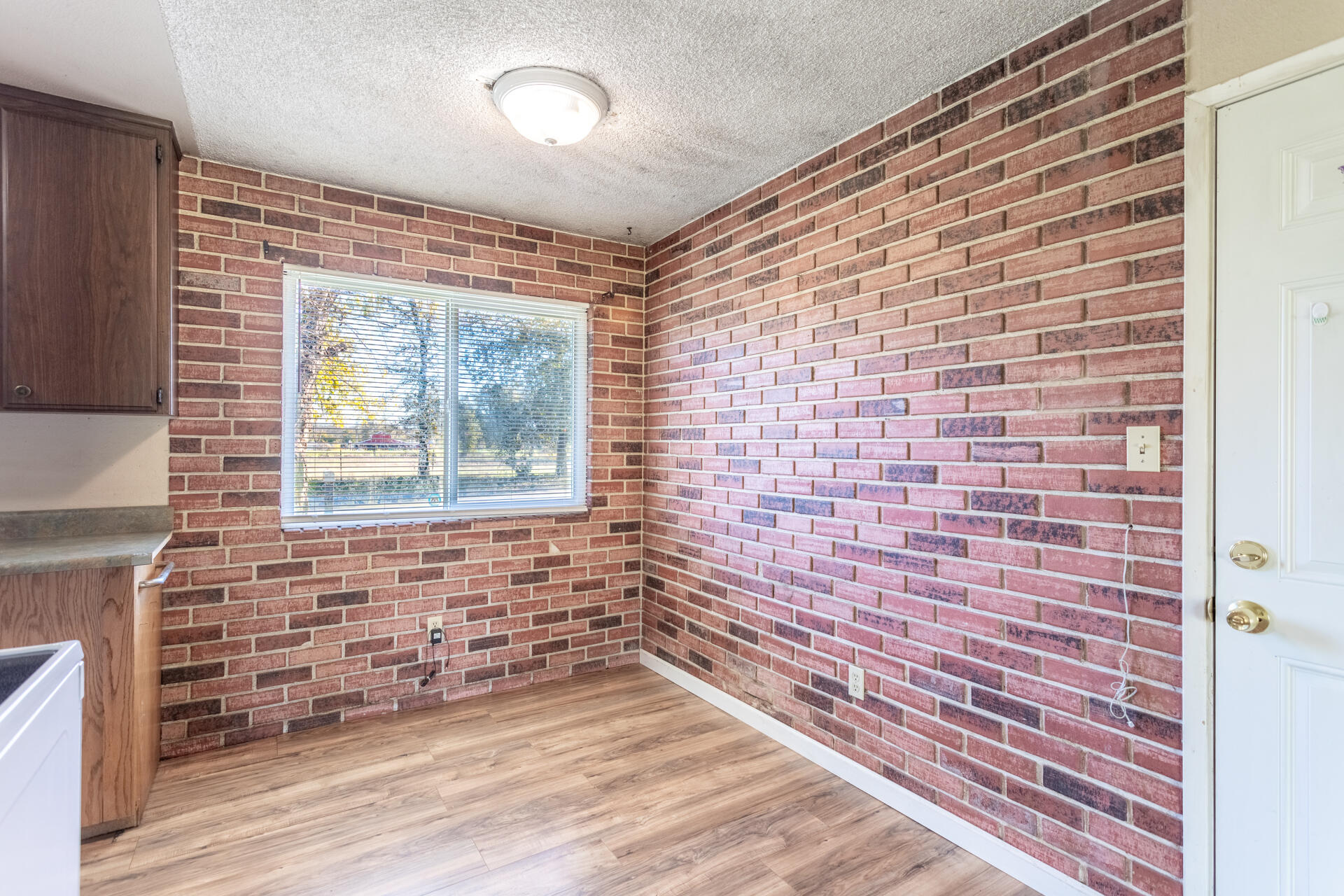 6874 Weeks Road Redding, CA 96002 - Photo 9 of 26