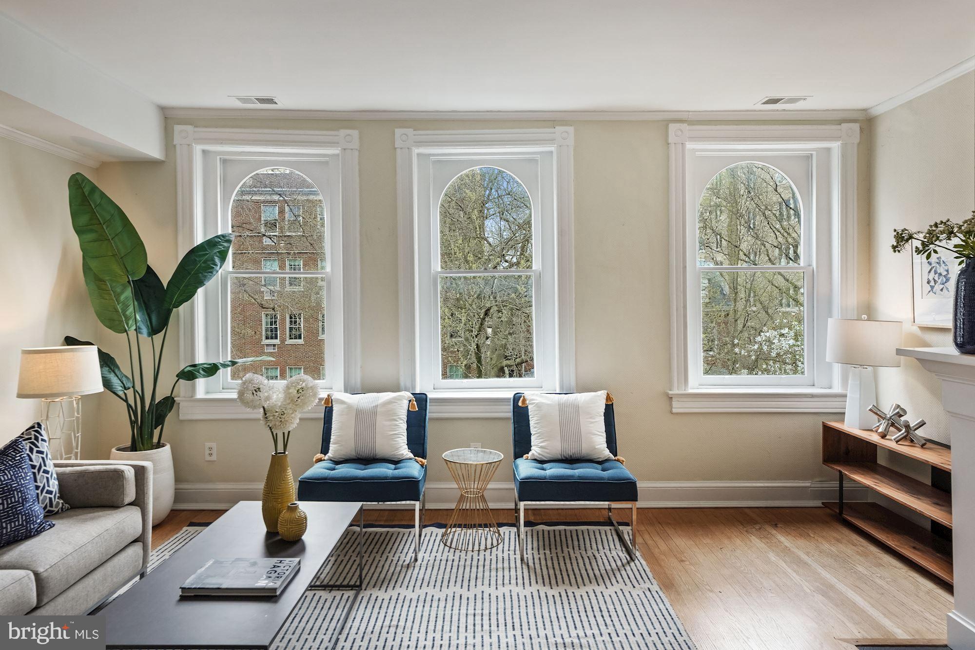 2013 Kalorama Road Northwest, Unit 8 Washington, DC 20009 - Photo 5 of 20 LIving Room