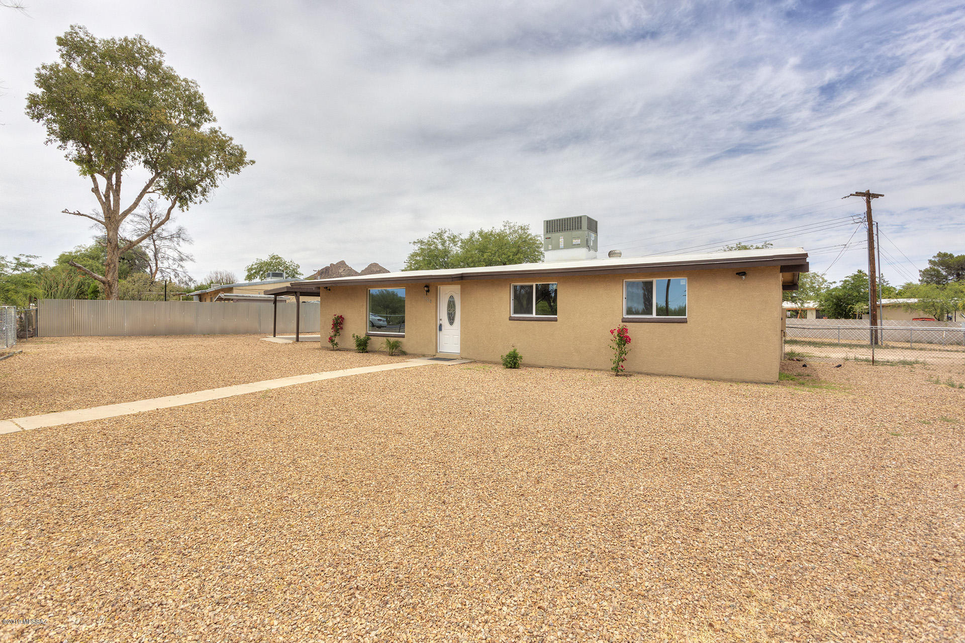 2548 West Drexel Road Tucson, AZ 85746 - Photo 2 of 28 Gallery Image 2