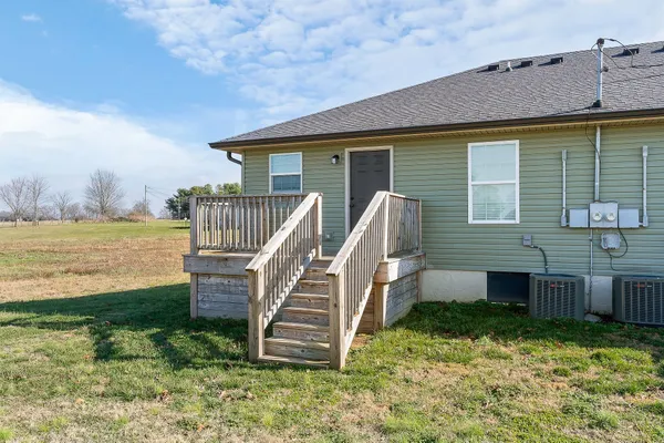 $1,400 | 225 Driftwood Lane, McMinnville, TN 37110
