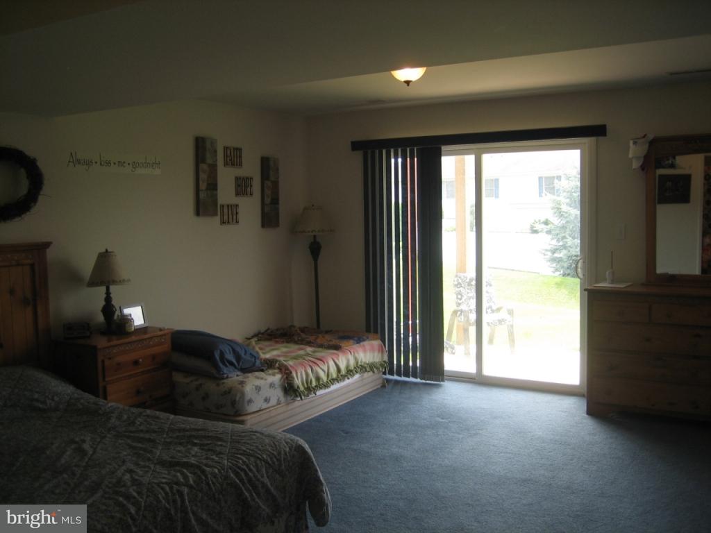 572 Fox Ridge Lane Lebanon, PA 17042 - Photo 3 of 14 Gallery Image 3