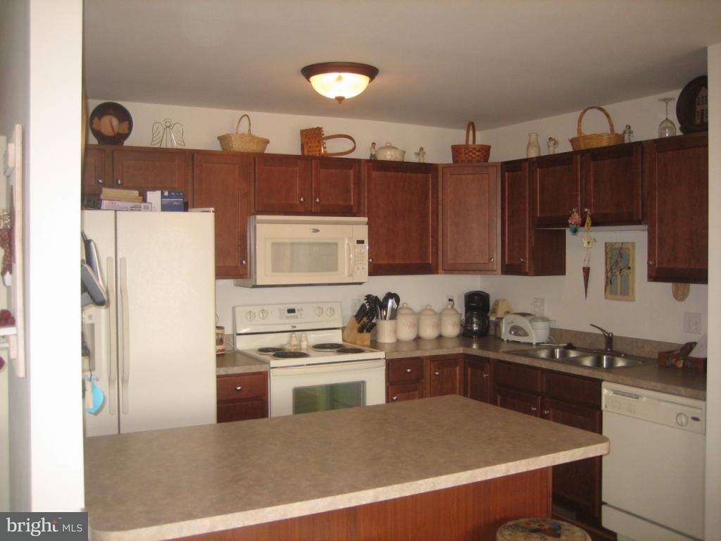 572 Fox Ridge Lane Lebanon, PA 17042 - Photo 4 of 14 Gallery Image 4