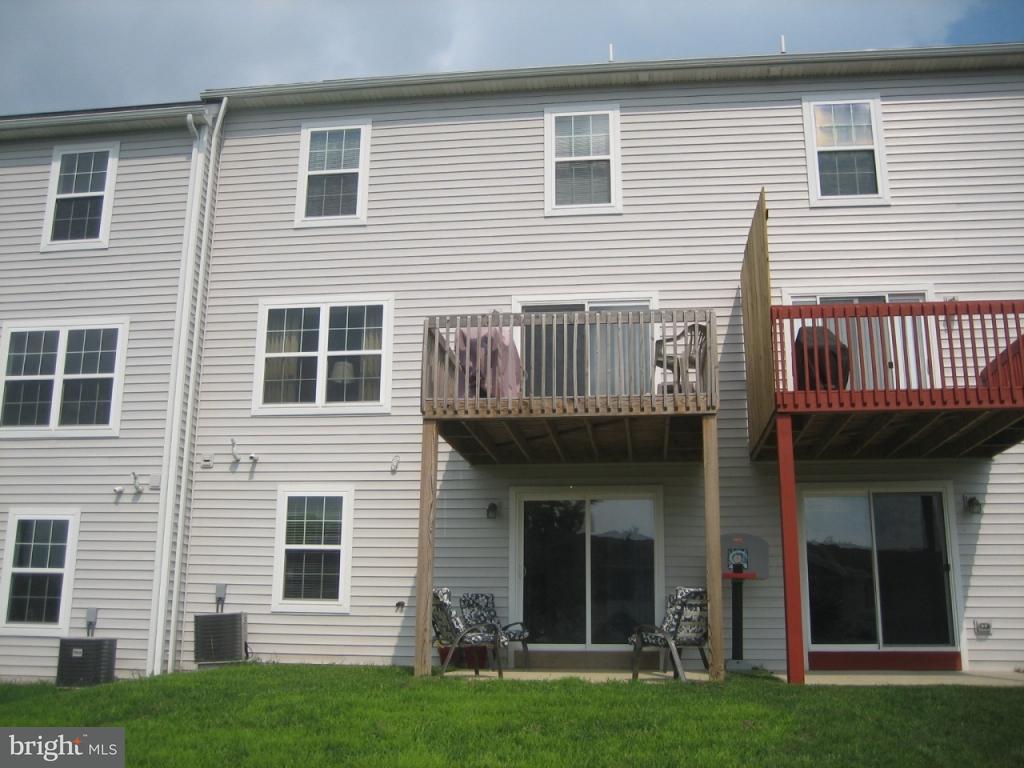 572 Fox Ridge Lane Lebanon, PA 17042 - Photo 8 of 14 Gallery Image 8