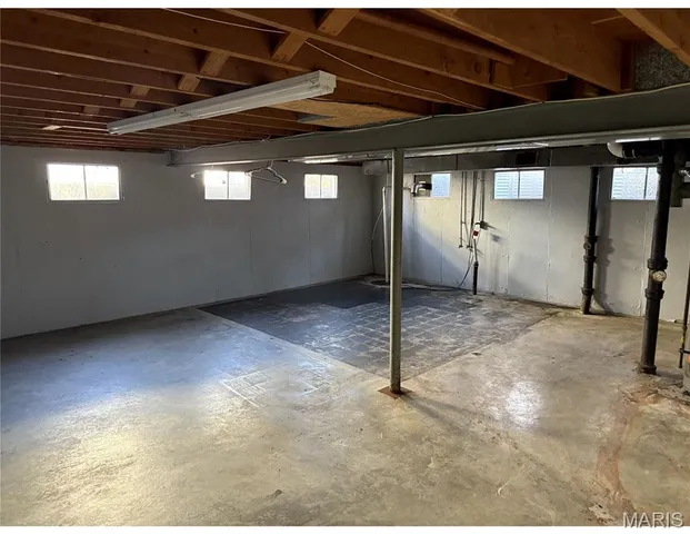 $159,900 | 1020 Belmont Terrace, Florissant, MO 63033