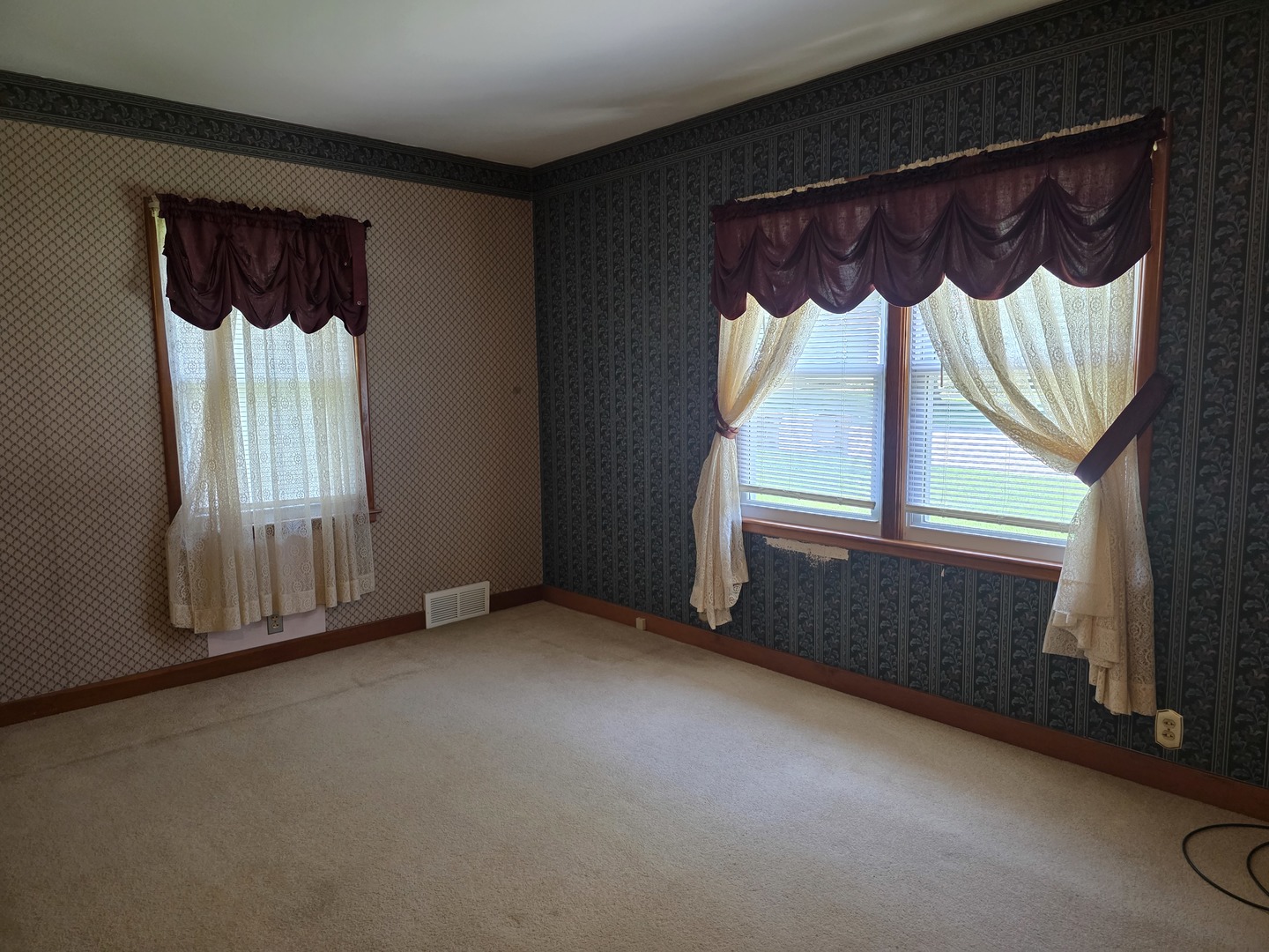 309 Maple Street Prophetstown, IL 61277 - Photo 8 of 14