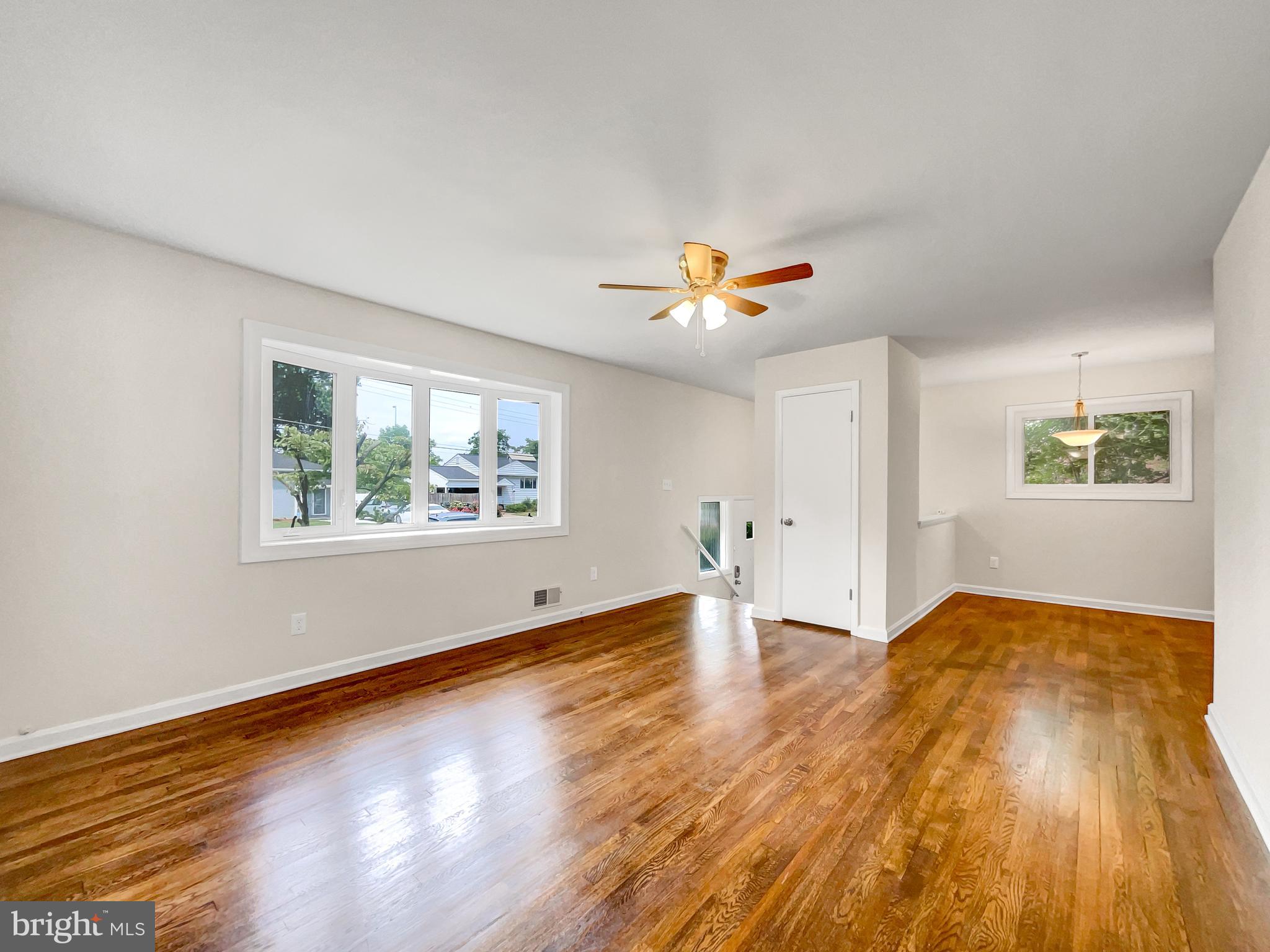 7112 Evanston Road Springfield, VA 22150 - Photo 6 of 23