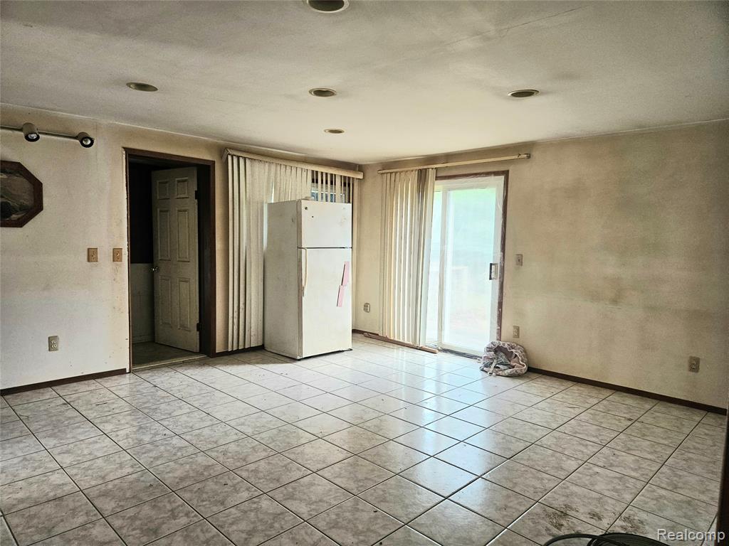 4242 Jones Road North Branch, MI 48461 - Photo 7 of 13