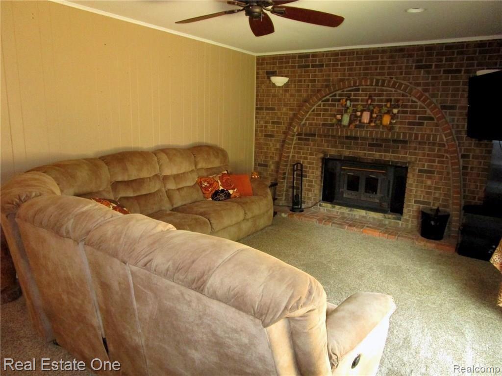 19601 Coachwood Road Riverview, MI 48193 - Photo 12 of 36 IMG_0149.jpg