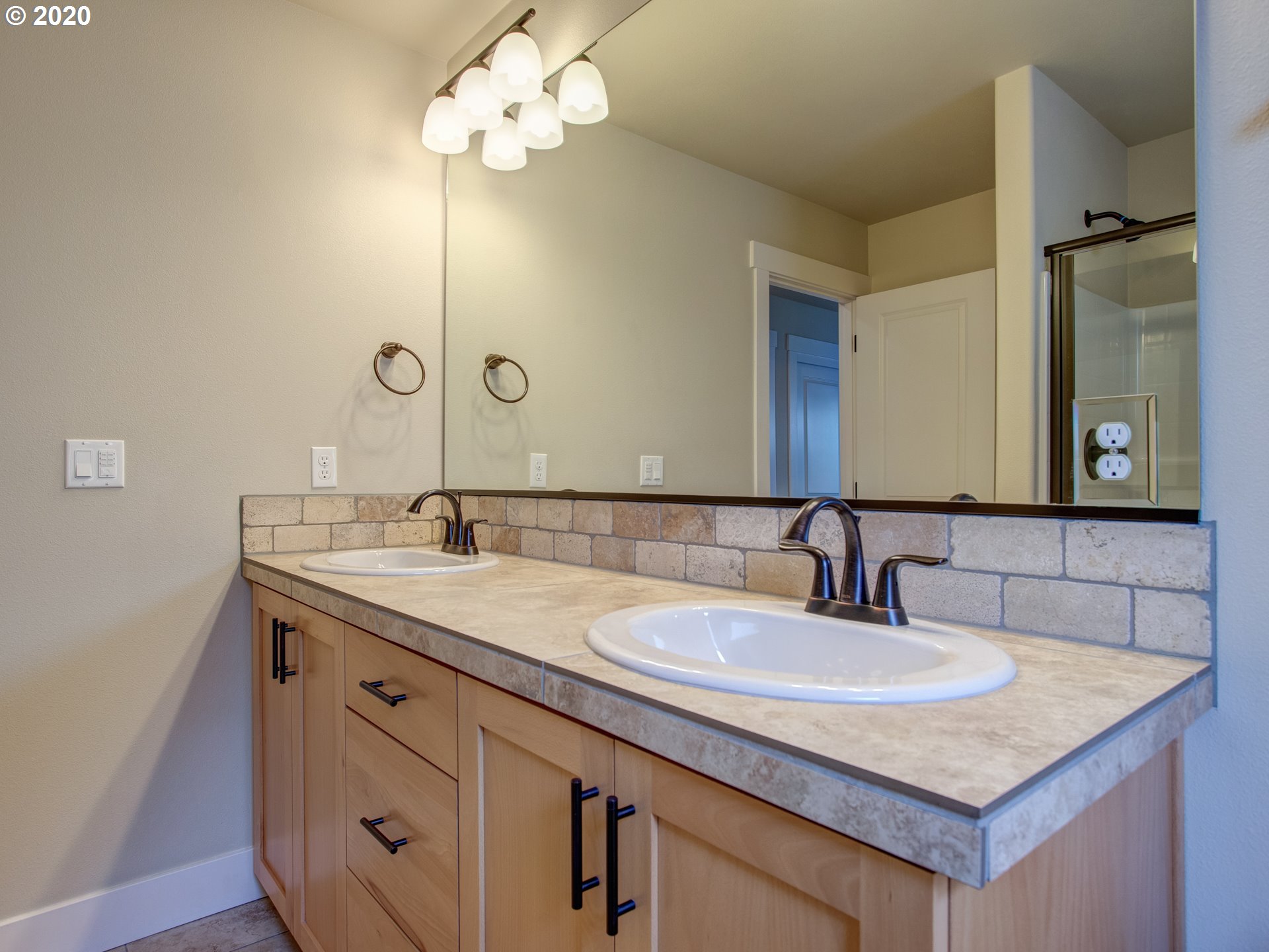 14966 Northwest Shackelford Road Portland, OR 97229 - Photo 18 of 32 Gallery Image 18