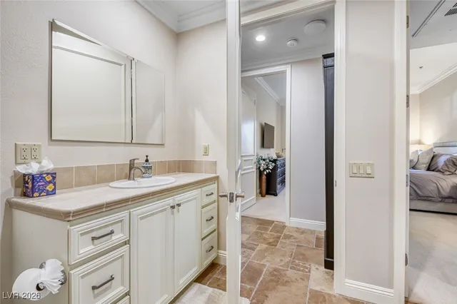 $598,800 | 15 Via Mantova, Unit 305, Henderson, NV 89011