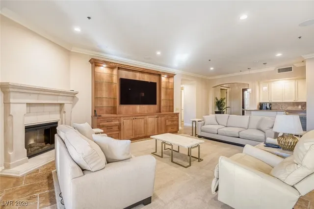 $598,800 | 15 Via Mantova, Unit 305, Henderson, NV 89011