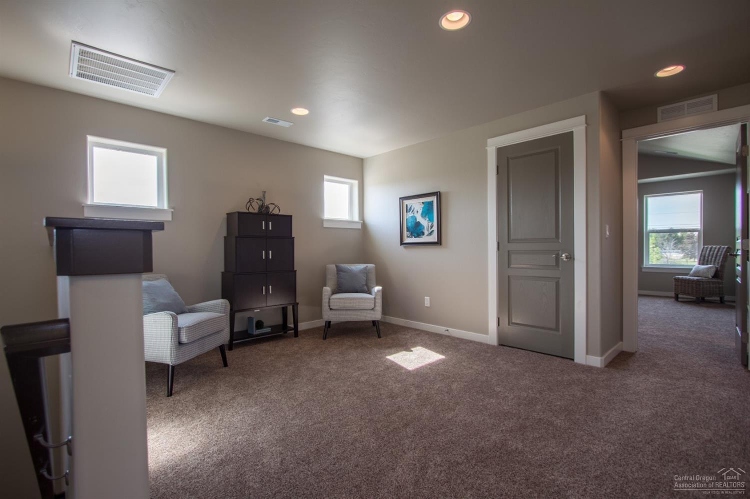 1484 Northeast Butler Market Road Bend, OR 97701 - Photo 7 of 13 Additional Photo