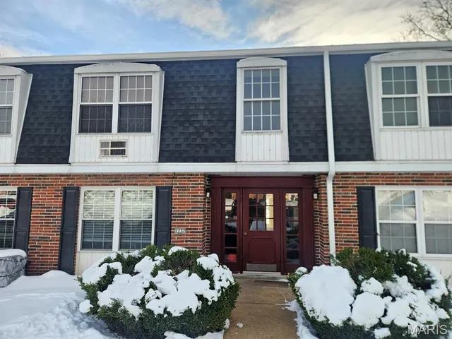$79,900 | 1737 Herault Place, Unit H, St. Louis, MO 63125