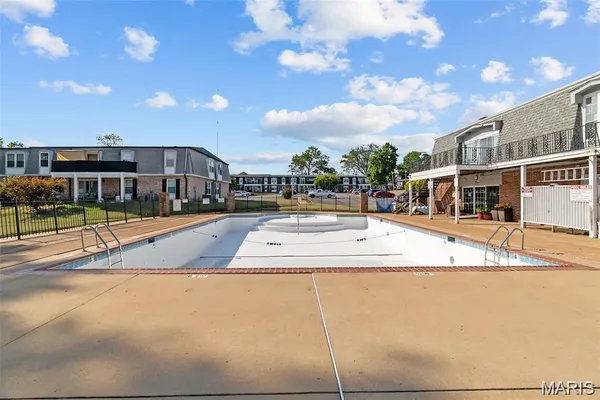 $79,900 | 1737 Herault Place, Unit H, St. Louis, MO 63125
