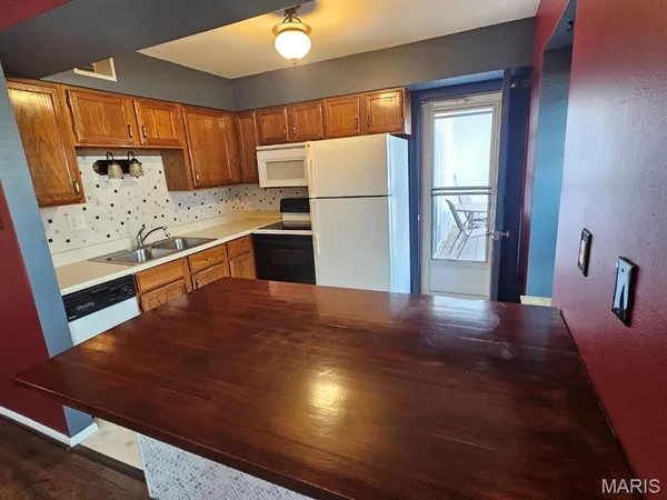 $79,900 | 1737 Herault Place, Unit H, St. Louis, MO 63125
