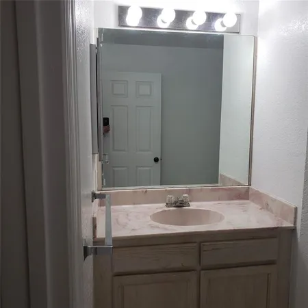 $1,995 | 5016 Sunridge Palms Drive, Tampa, FL 33617