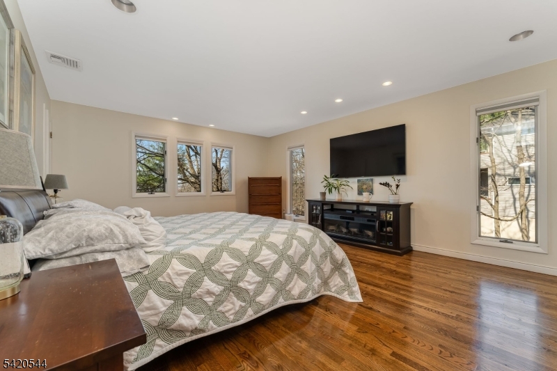 828 Star View Way Bridgewater, NJ 08807 - Photo 17 of 38