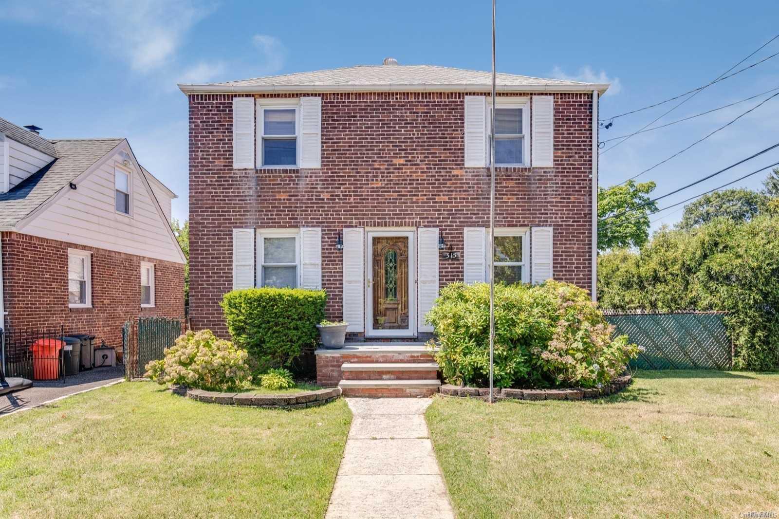 315 Beebe Road Mineola, NY 11501 - Photo 1 of 1 Gallery Image 1