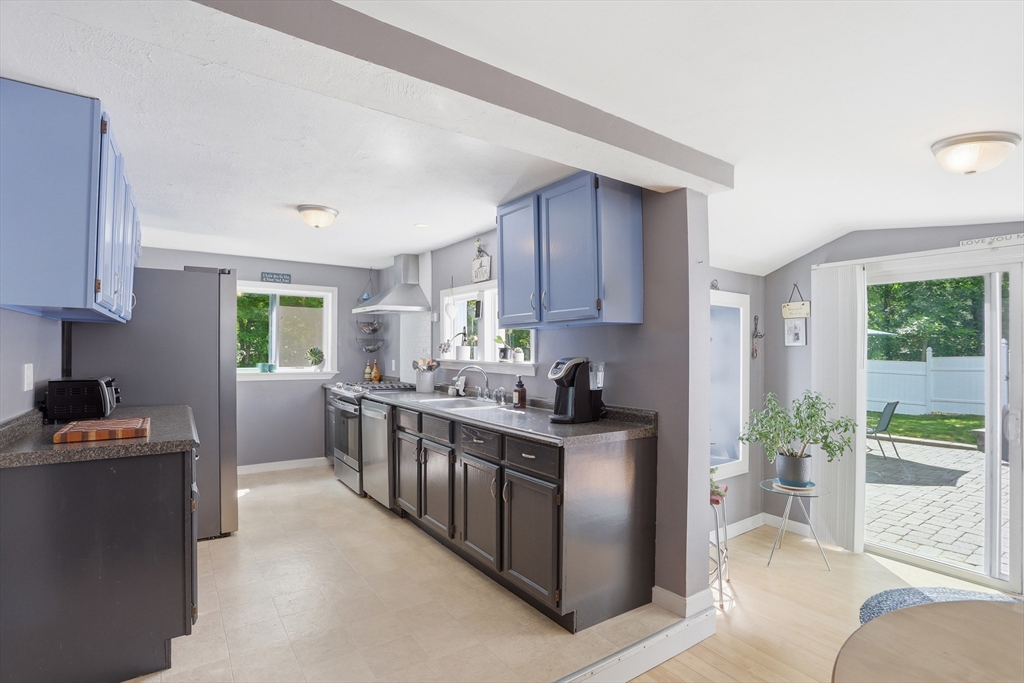 11 Mt Paul Road Tyngsborough, MA 01879 - Photo 17 of 42