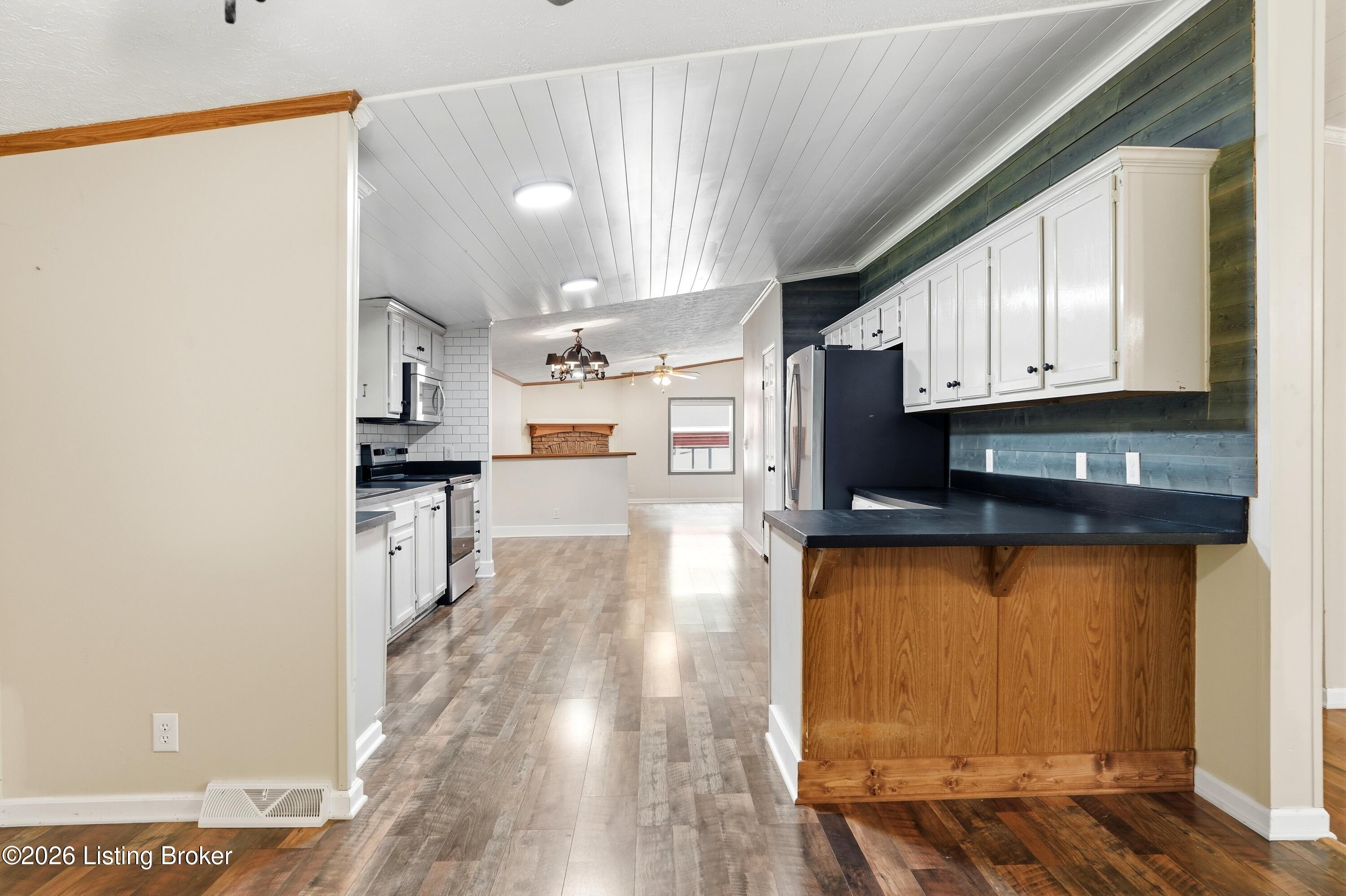 1761 Wonderland Road Upton, KY 42784 - Photo 19 of 70 24_Kitchen View 3