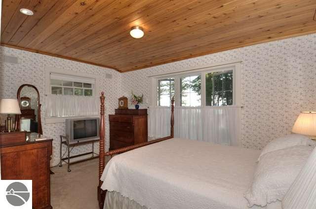 6313 Deepwater Point Road Williamsburg, MI 49690 - Photo 19 of 25 1729361-18.JPG