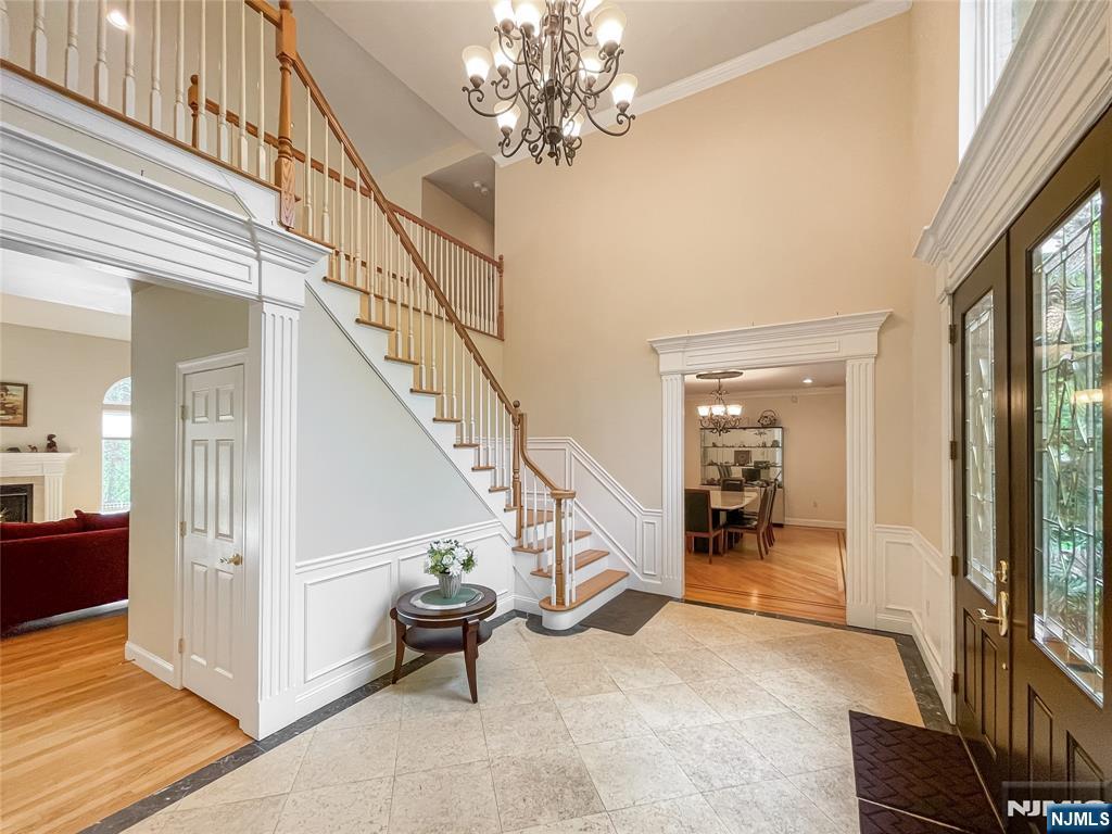 445 Nevada Street Paramus, NJ 07652 - Photo 6 of 50