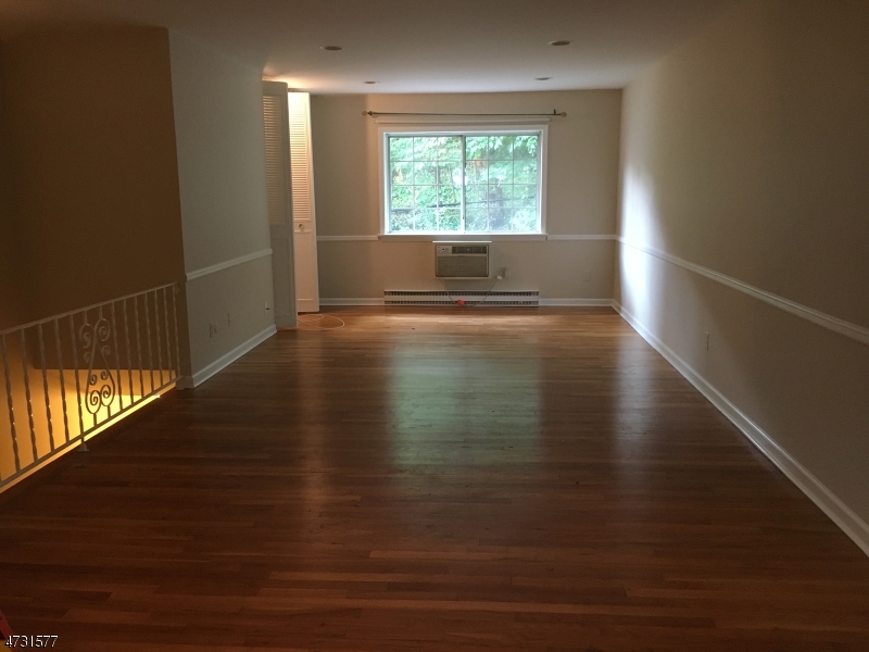 27 Corsa Terrace, Unit 7B Ridgewood, NJ 07450 - Photo 3 of 13