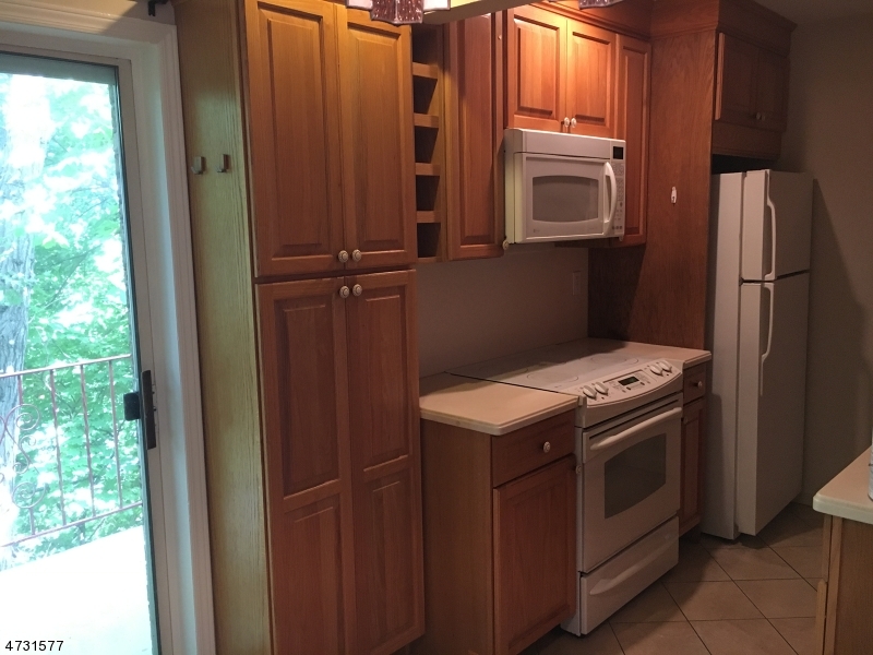 27 Corsa Terrace, Unit 7B Ridgewood, NJ 07450 - Photo 10 of 13