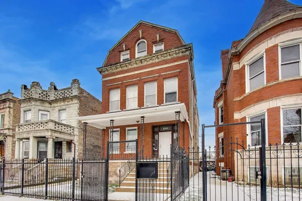 $1,900 | 1812 South Millard Avenue, Unit 3, Chicago, IL 60623