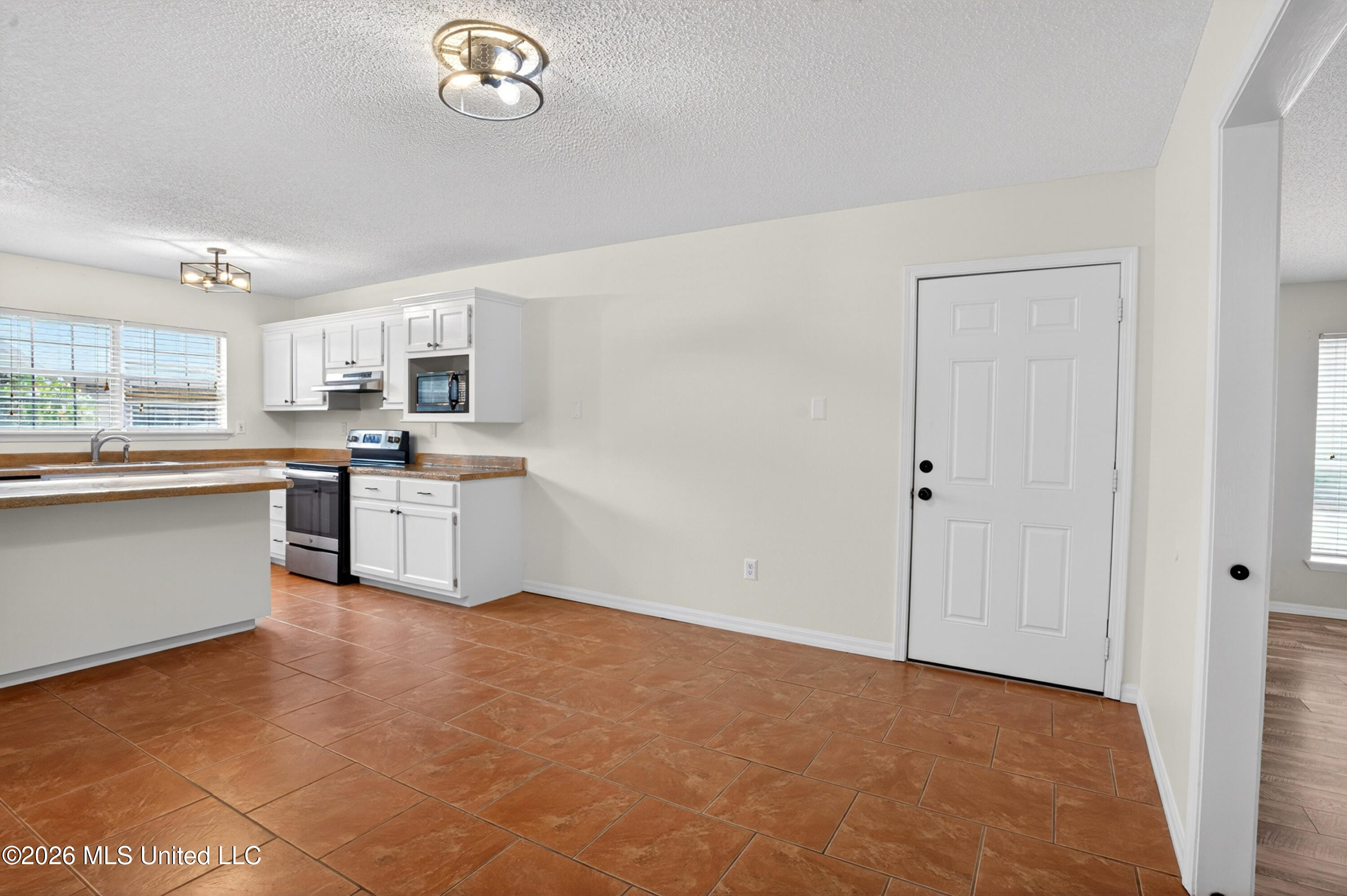 7832 Hilo Place Diamondhead, MS 39525 - Photo 14 of 58 7832HiloPl-17