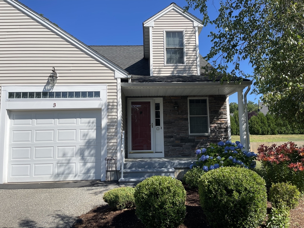 3 Fox Run Road, Unit 3 Blackstone, MA 01504 - Photo 1 of 24 Gallery Image 1