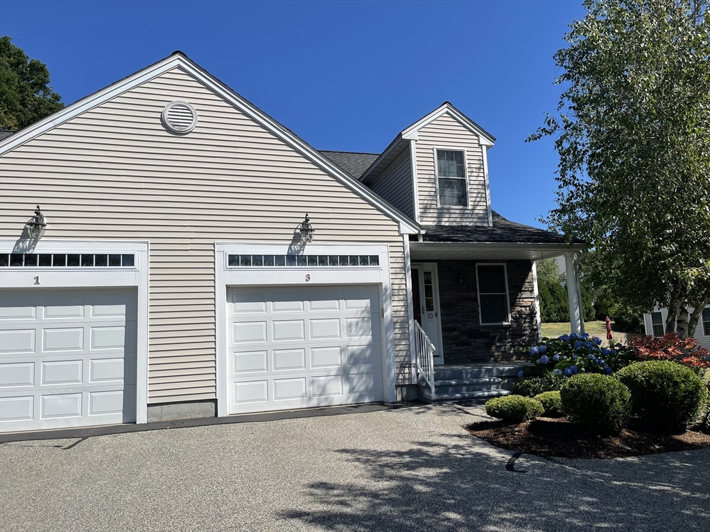 3 Fox Run Road, Unit 3 Blackstone, MA 01504 - Photo 3 of 24 Gallery Image 3