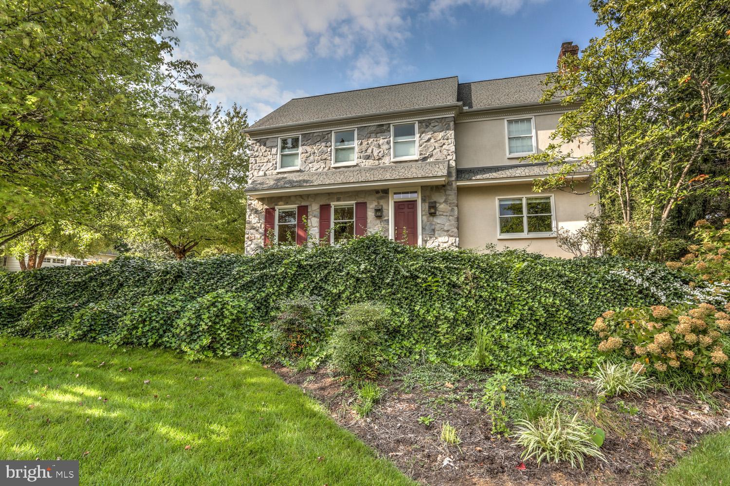 517 Laurel Avenue Lititz, PA 17543 - Photo 3 of 70 Farmhouse feel