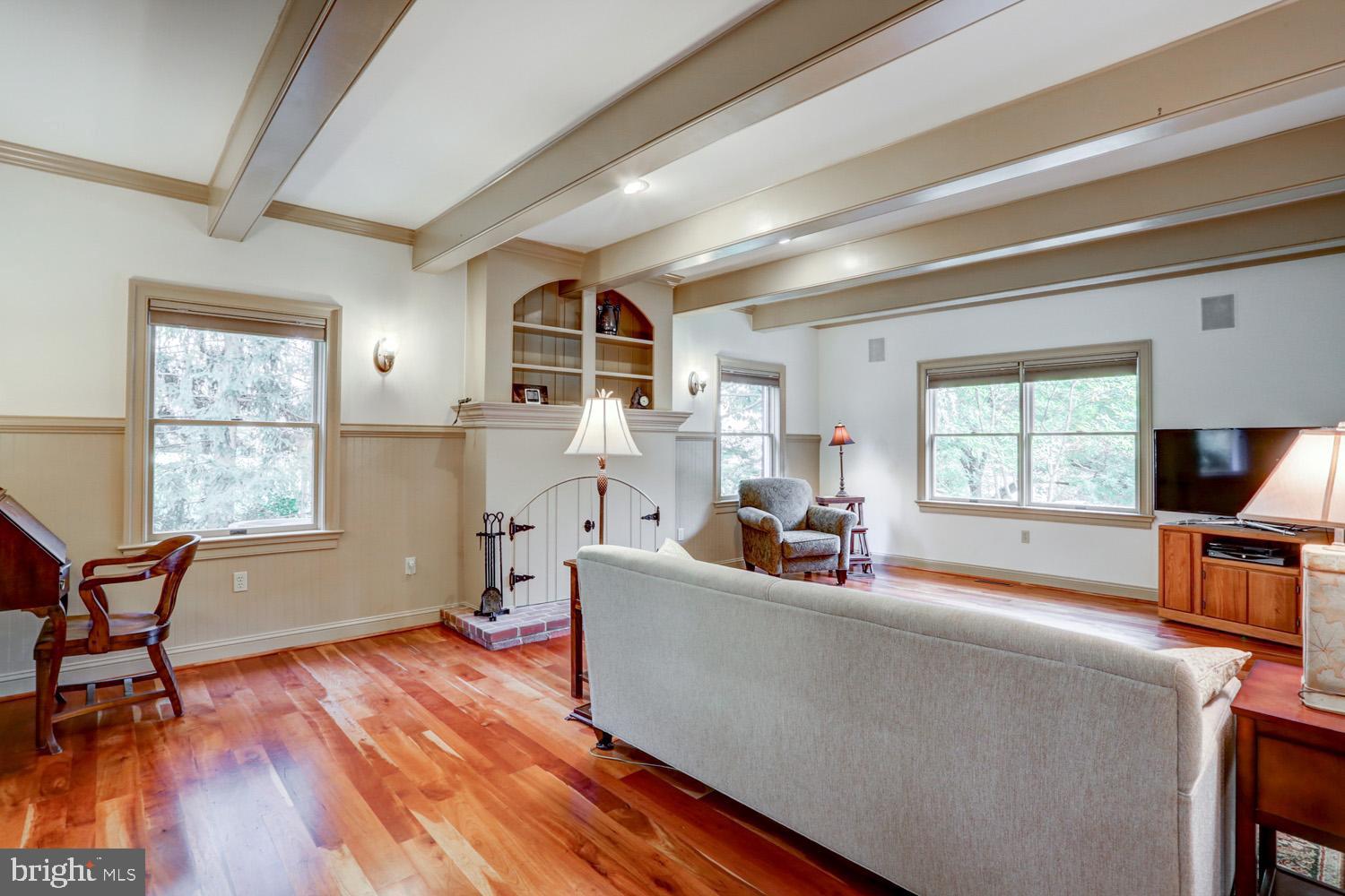 517 Laurel Avenue Lititz, PA 17543 - Photo 25 of 70 Huge first floor family room