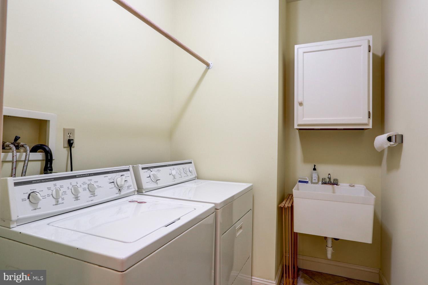 517 Laurel Avenue Lititz, PA 17543 - Photo 34 of 70 1st floor laundry