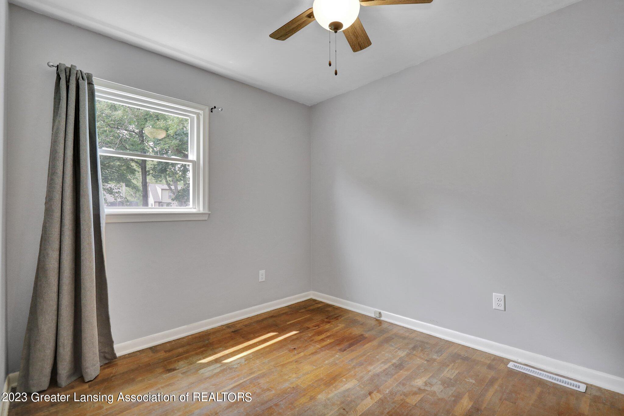 6020 Hughes Road Lansing, MI 48911 - Photo 18 of 23 24-web-or-mls-Open Ended Media-24