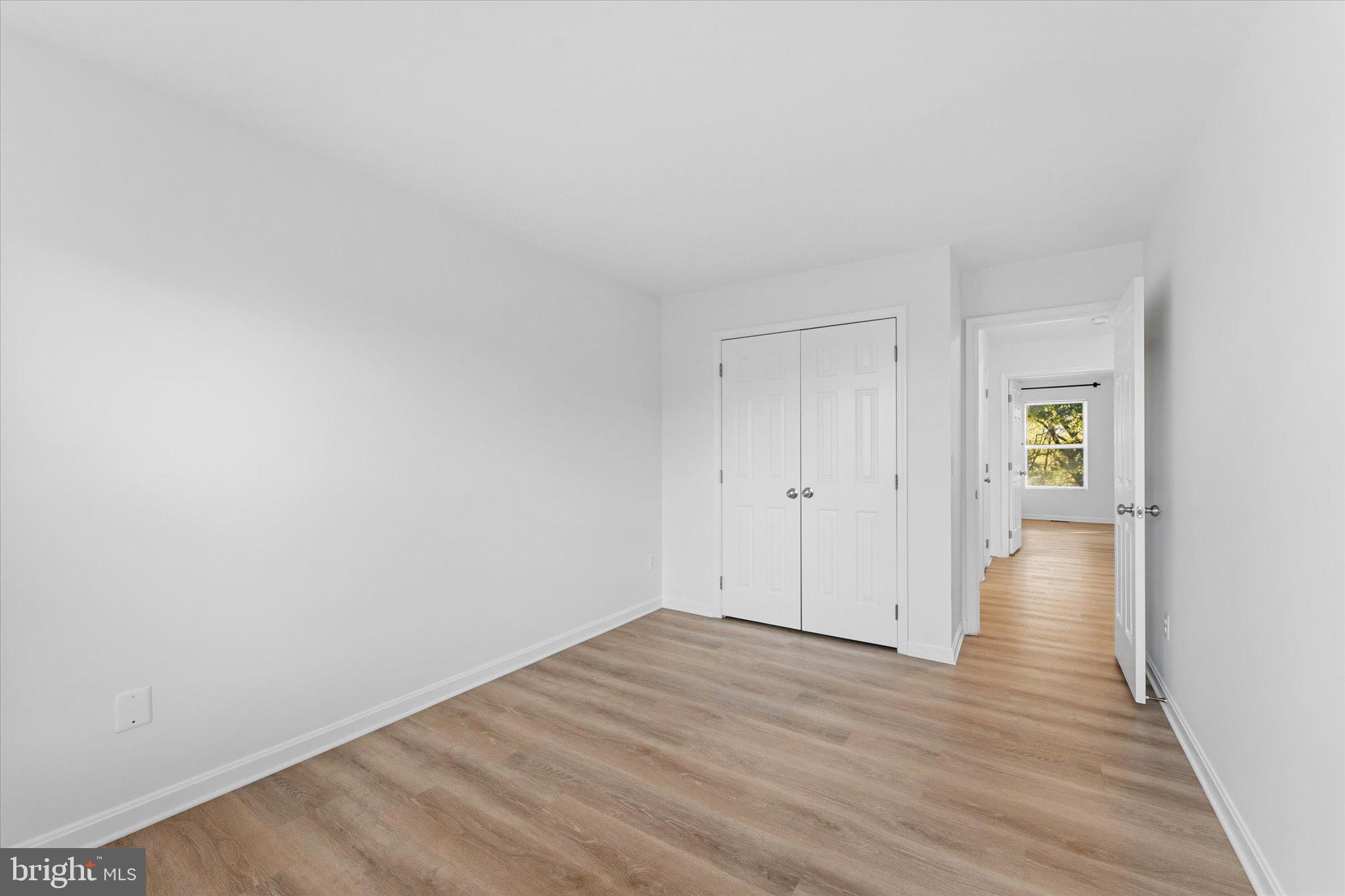 12066 Edgemere Circle Reston, VA 20190 - Photo 33 of 41 Upper level bedroom #2