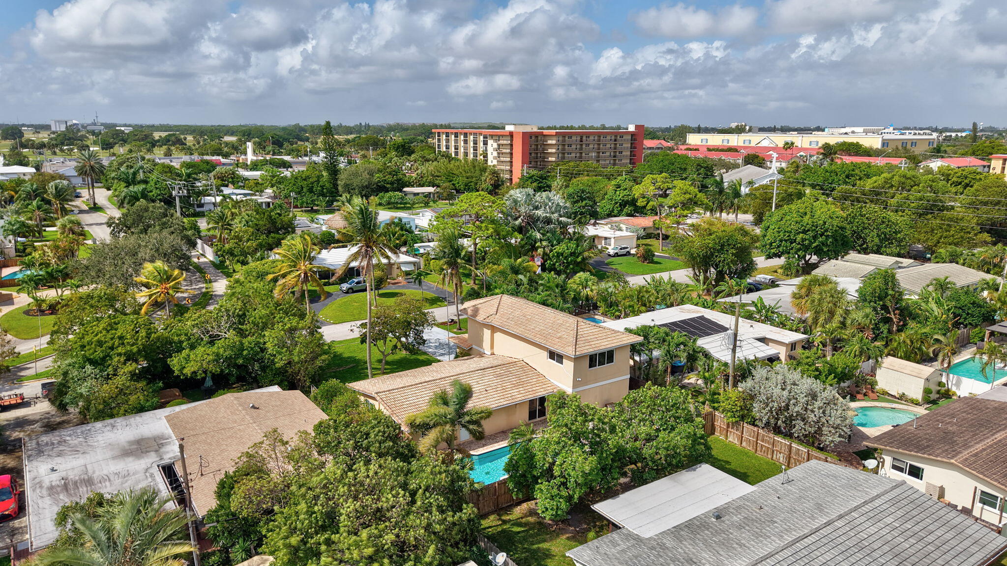 1300 Northeast 26th Avenue Pompano Beach, FL 33062 - Photo 8 of 68 64-web-or-mls-DJI_20241030132550_0533_D_
