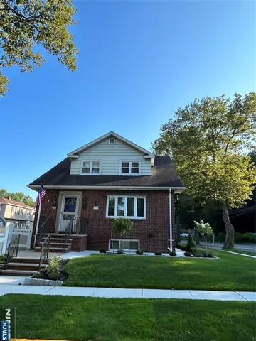 $2,250 | 772 Clark Avenue, Unit 2, Ridgefield, NJ 07657